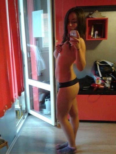 Melanie, 29 from Tennessee | Older Men and Younger Women Dating