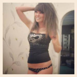 Connect with Alyson (27) in New York | Adult Dating