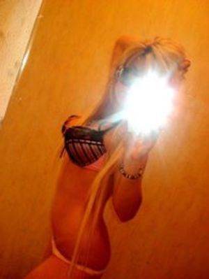 Elizabeth, 29, profile image for Ohio dating page