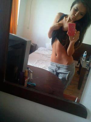 Rosemary, 24 in California | Casual Dating and Private Chat