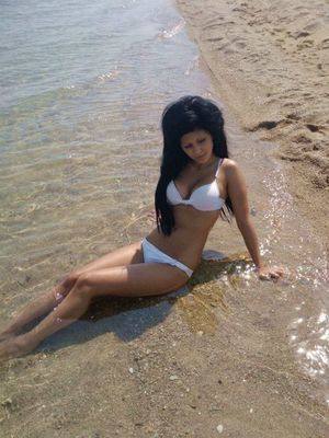 Karli (26) | Ontario No-Strings Dating and Messaging