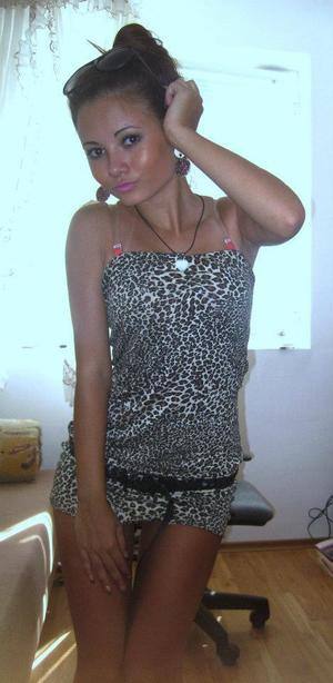 Photo of Taylor (18), adult profile in Minneapolis, MN