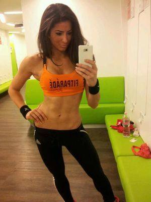 Chat with Dara (22) | British Colombia Local Women