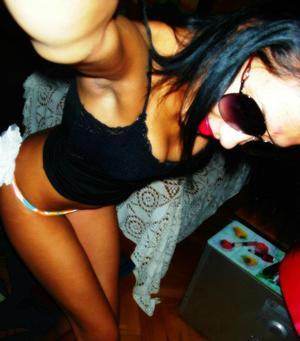 Adult dating profile photo of Rhiannon (28) in Albertville, MN