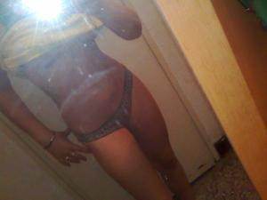 Mallory (20) from Kitchener, ONT profile image