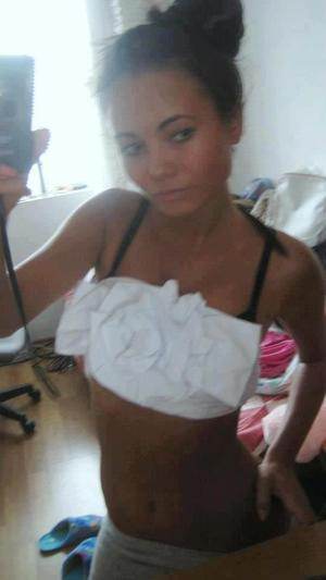 Dating profile image of Lena, age 21, Massachusetts