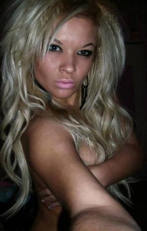 Meet Chloe (25) from South Dakota | Local Dating Profile