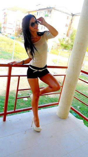 Profile image of Alexia, 26, from Toronto, ONT