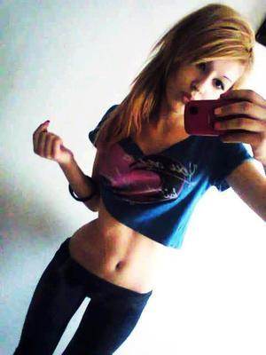 Esther (24), local adult profile photo in Rothschild, WI