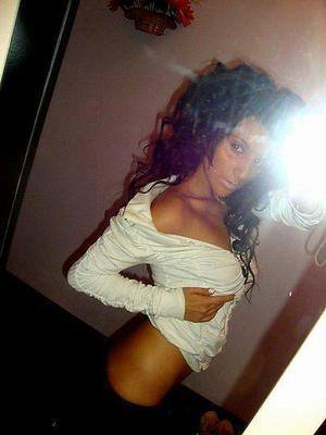 Meet Cloe (29) from Massachusetts | Local Dating Profile