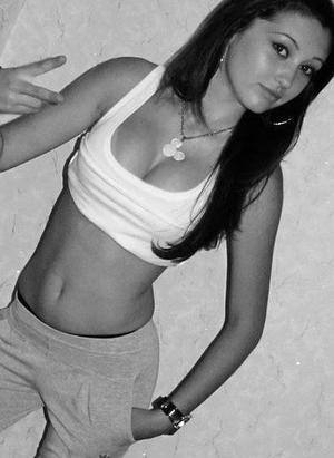 Lauryn, 19, North Carolina | Nearby Adult Singles