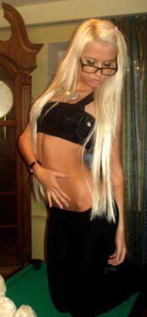 Looking for girls down to fuck? Evelin from Missouri is your girl
