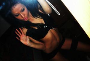 Mahalia from Rexburg, Idaho is looking for adult webcam chat