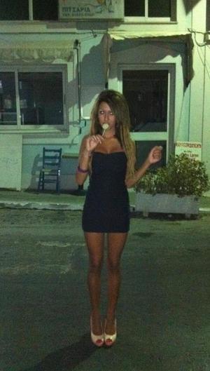 Damaris from Illinois is interested in nsa sex with a nice, young man