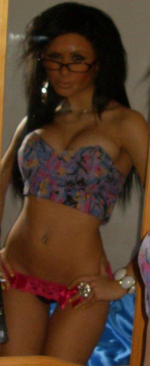 Kallie is a cheater looking for a guy like you!