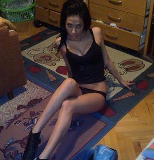 Meet local singles like Jade from Exeter, Rhode Island who want to fuck tonight