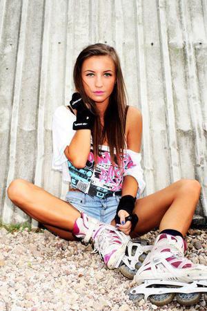 Madelaine is a cheater looking for a guy like you!