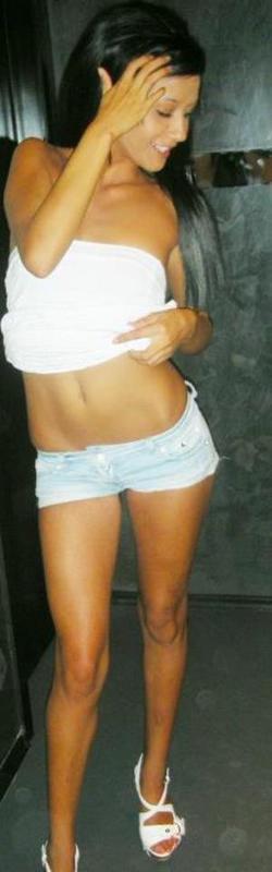 Kasey from New Mexico is interested in nsa sex with a nice, young man
