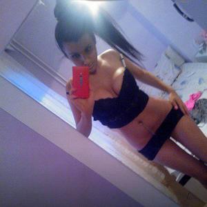 Meet local singles like Kelly from Maine who want to fuck tonight