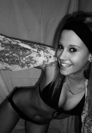 Finding a fuck buddy like Averi from Delaware has never been easier
