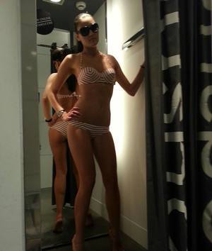 Escorts like Carson are down to fuck you now!