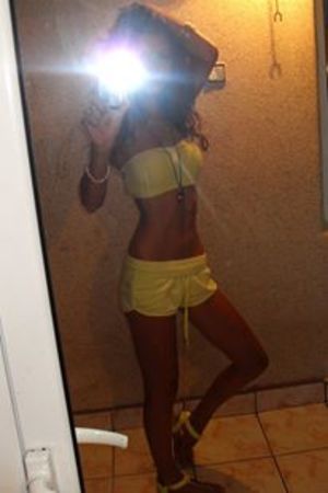 Claire from Iowa is interested in nsa sex with a nice, young man