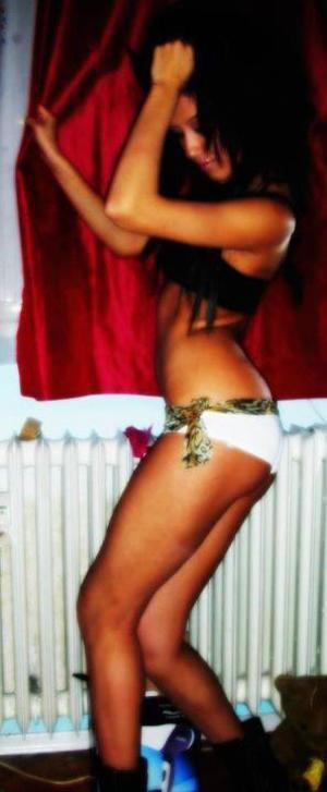 Anais from North Dakota is interested in nsa sex with a nice, young man