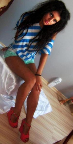 Looking for girls down to fuck? Magdalena from Pennsylvania is your girl