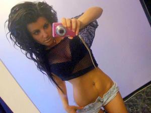 Dusti from Monteagle, Tennessee is looking for adult webcam chat