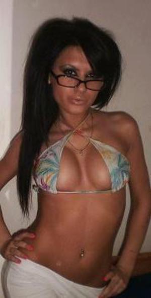 Meet local singles like Sunni from Bovill, Idaho who want to fuck tonight