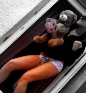 Looking for local cheaters? Take Clarissa from New York home with you