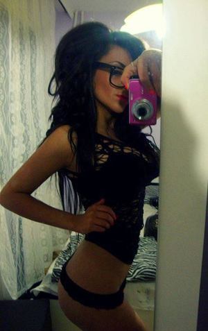 Elisa from Sultan, Washington is looking for adult webcam chat