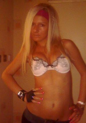 Escorts like Tamara are down to fuck you now!