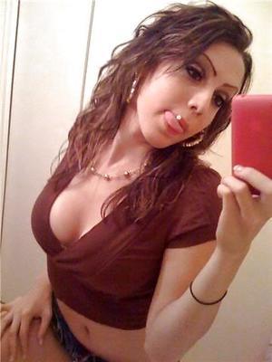 Ofelia from Lake Lotawana, Missouri is interested in nsa sex with a nice, young man