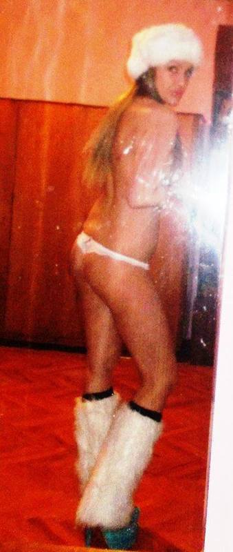 Lexie from Michigan is interested in nsa sex with a nice, young man