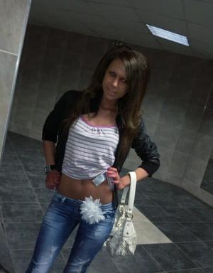Lindsey from Louisiana is looking for adult webcam chat