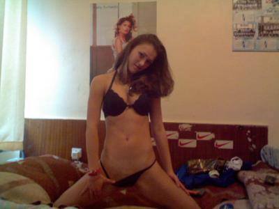 Calista from Moore Haven, Florida is looking for adult webcam chat