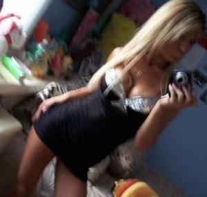 Annamarie from Washington is looking for adult webcam chat