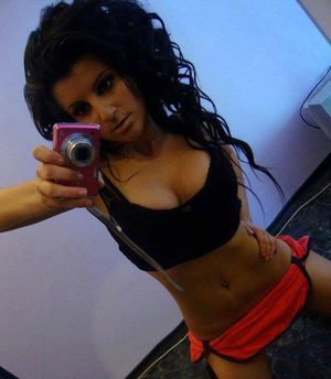 Escorts like Daisy are down to fuck you now!