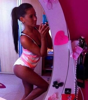 Natalie from North Carolina is looking for adult webcam chat