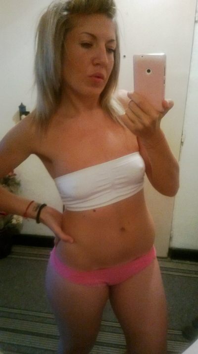 Meet local singles like Phoebe from North Carolina who want to fuck tonight