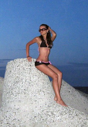 Escorts like Mckenzie are down to fuck you now!