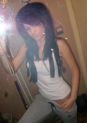 Dulce from New York is interested in nsa sex with a nice, young man