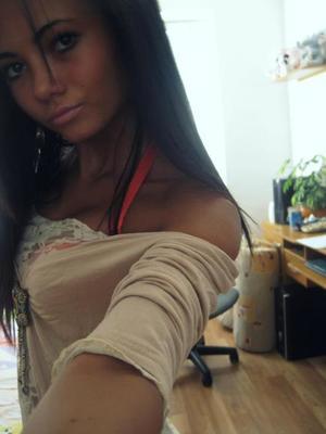 Julissa is a cheater looking for a guy like you!
