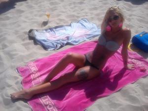Elaina from Ohio is looking for adult webcam chat