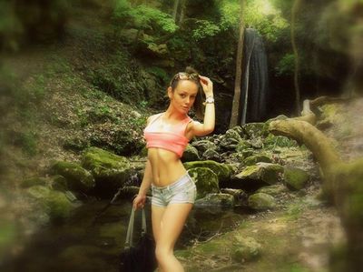 Alisa from Oregon is looking for adult webcam chat