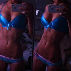 Scarlett from Virginia is interested in nsa sex with a nice, young man