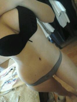 Escorts like Gianna are down to fuck you now!