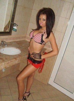 Looking for girls down to fuck? Diya from California is your girl